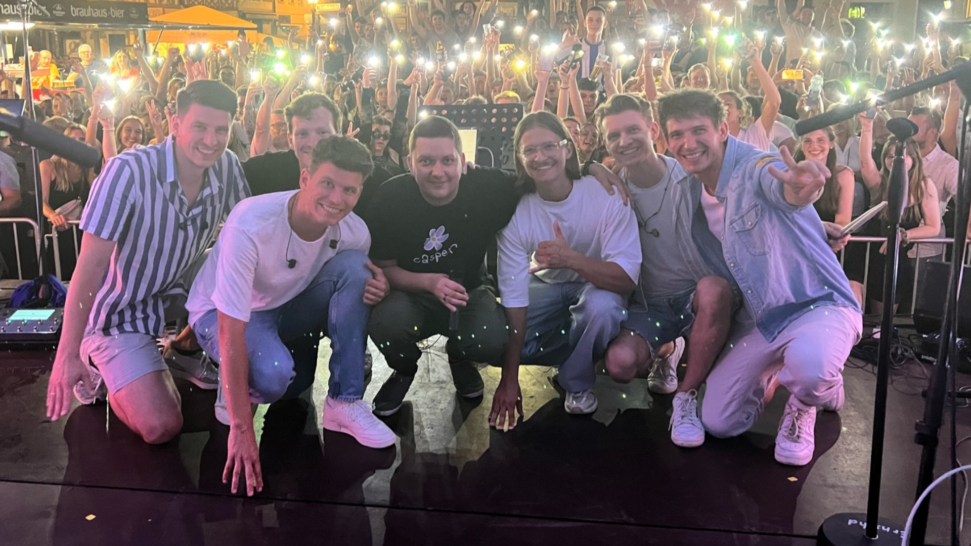 Toto and the Kids image