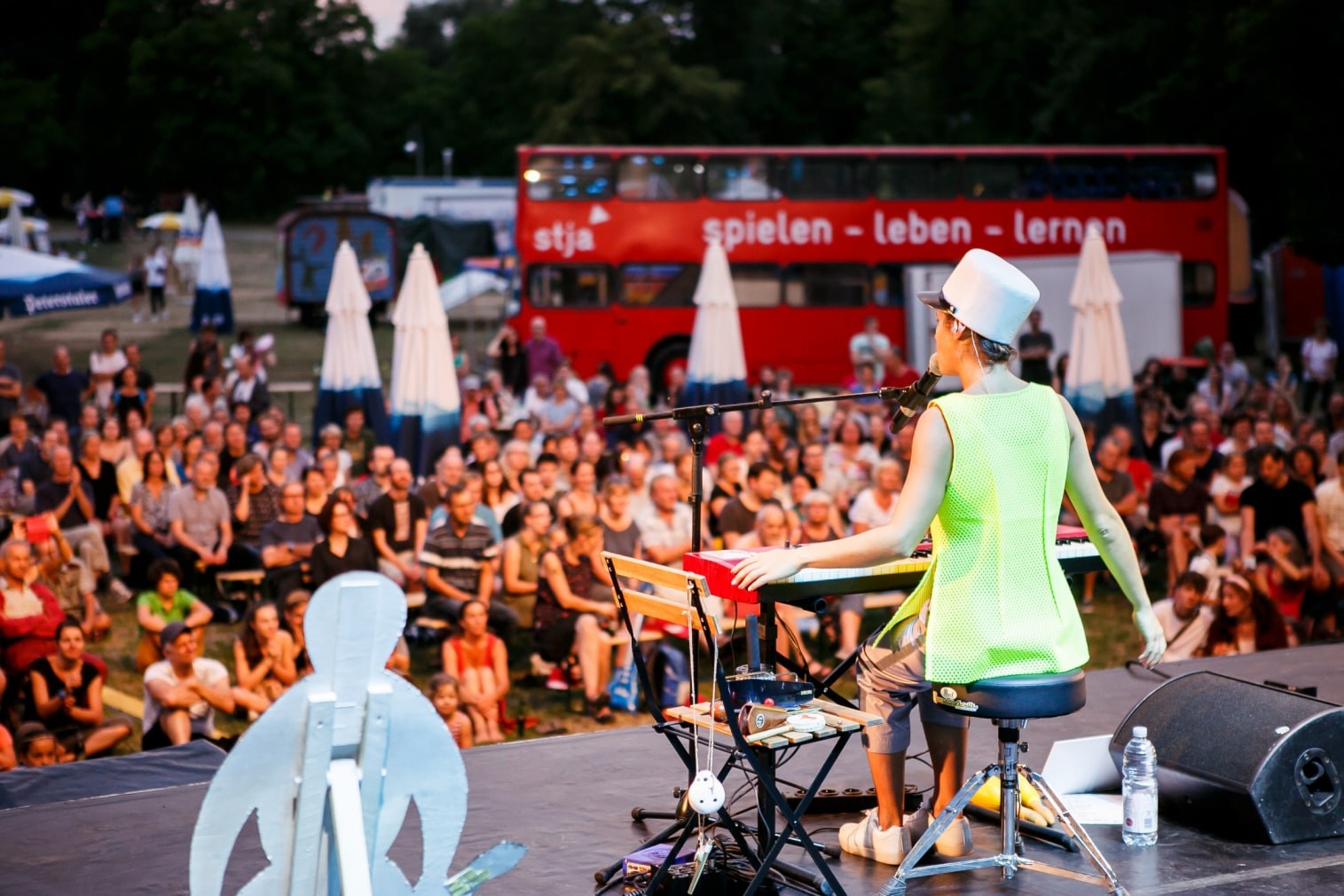 Kostenfreies Programm auf Feld-, Kultur- und DJ-Bühne image